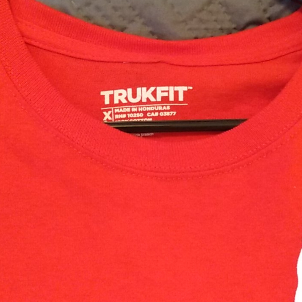 T-shirt - Picture 2 of 4